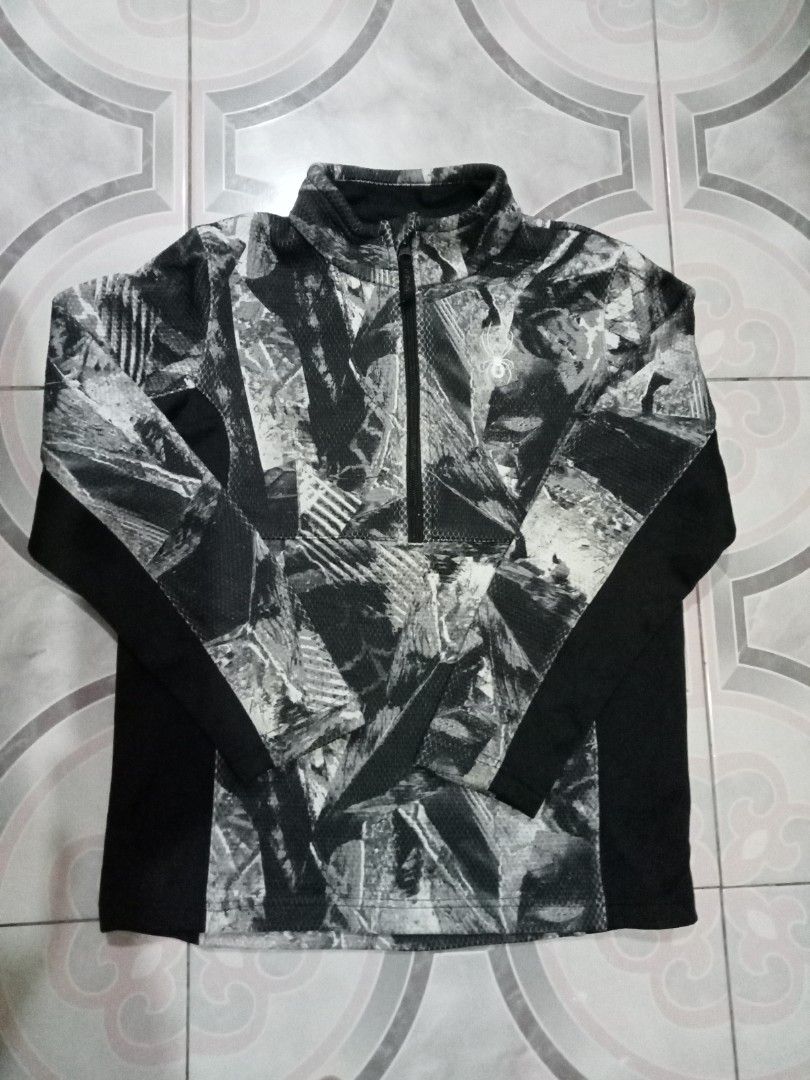 Spyder jacket original (Category: Babies & Kids Fashion) located in Caloocan City. Submitted by lis_annelie.ph (Listing ID 1330807691, Image 3). Description: like brand new condition 10/10 color rate no flaws 10-12 t 450 each.