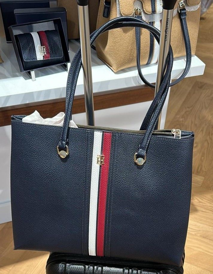 Tommy handbags sale
