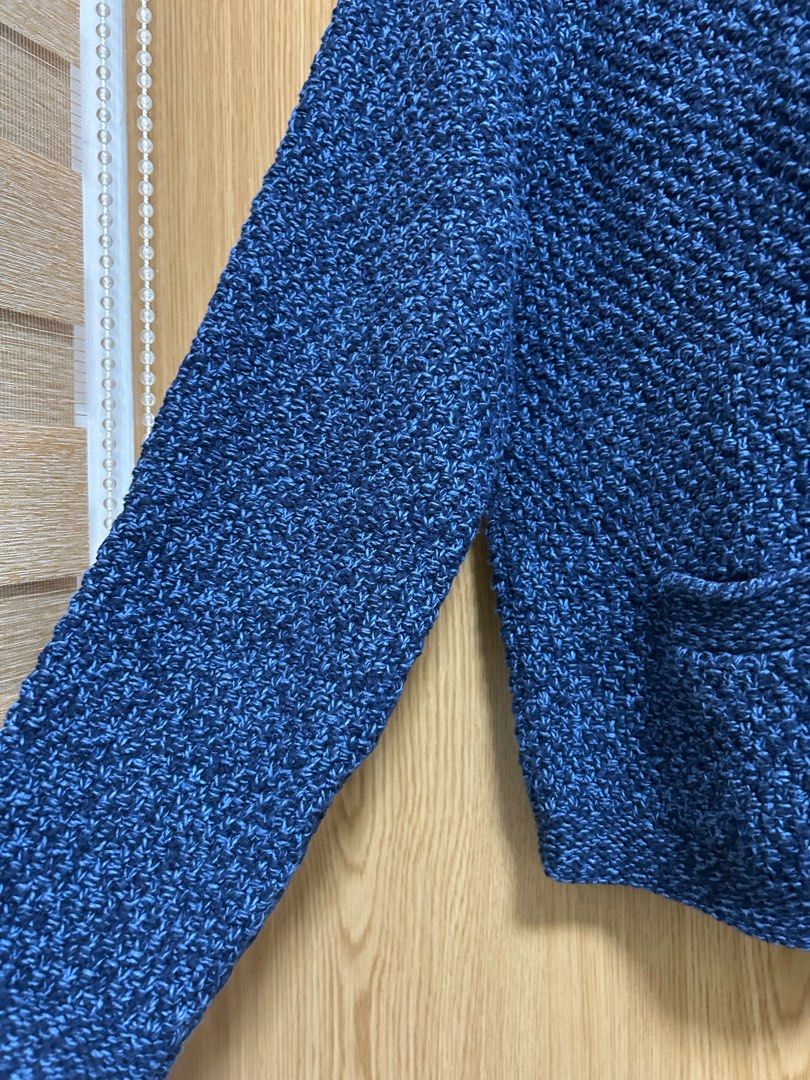 Uniqlo knitted cardigan (Category: Coats, Jackets and Outerwear) located in Taguig. Submitted by miused (Listing ID 1330795243, Image 3). Description: Uniqlo knitted cardigan Size XL In great condition, used around 2-3 times only RFS: not really a cardigan person! Not my style .