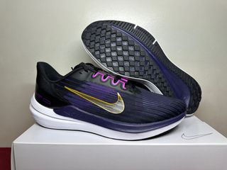 (Category: ) located in . Submitted by sneaker_plug_824 (Listing ID 1330742748, Image 1). Description: .