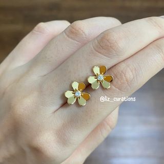 (Category: ) located in . Submitted by liz_curations (Listing ID 1330746382, Image 1). Description: .