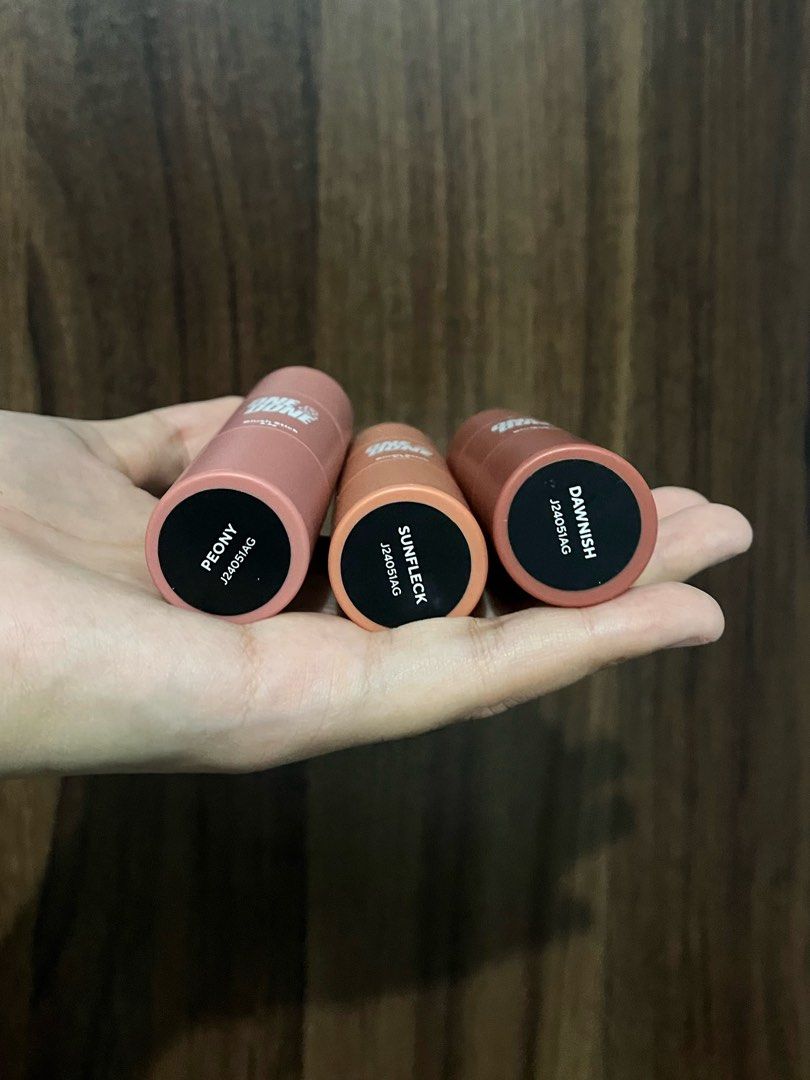 Vice Co. One and Done Stick in Dawnish (Category: Makeup) located in Quezon City. Submitted by rosepresso (Listing ID 1330768063, Image 2). Description: Php 129.00 Srp: 395.00 See swatches of shades (top to bottom): Peony, Sunfleck, Dawnish Available Shade: Dawnish.