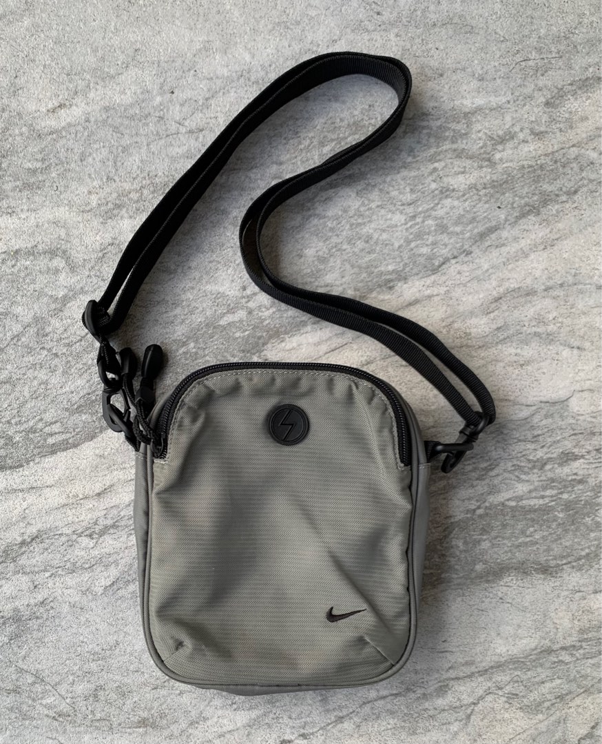 Nike roadman bag new arrivals