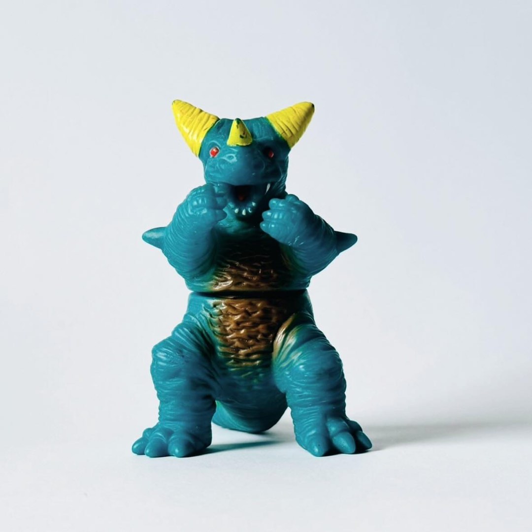 【通販 人気】 当時物パチ怪獣(無版権) ゴモラ風怪獣ソフビSUPER DINO MONSTER その他