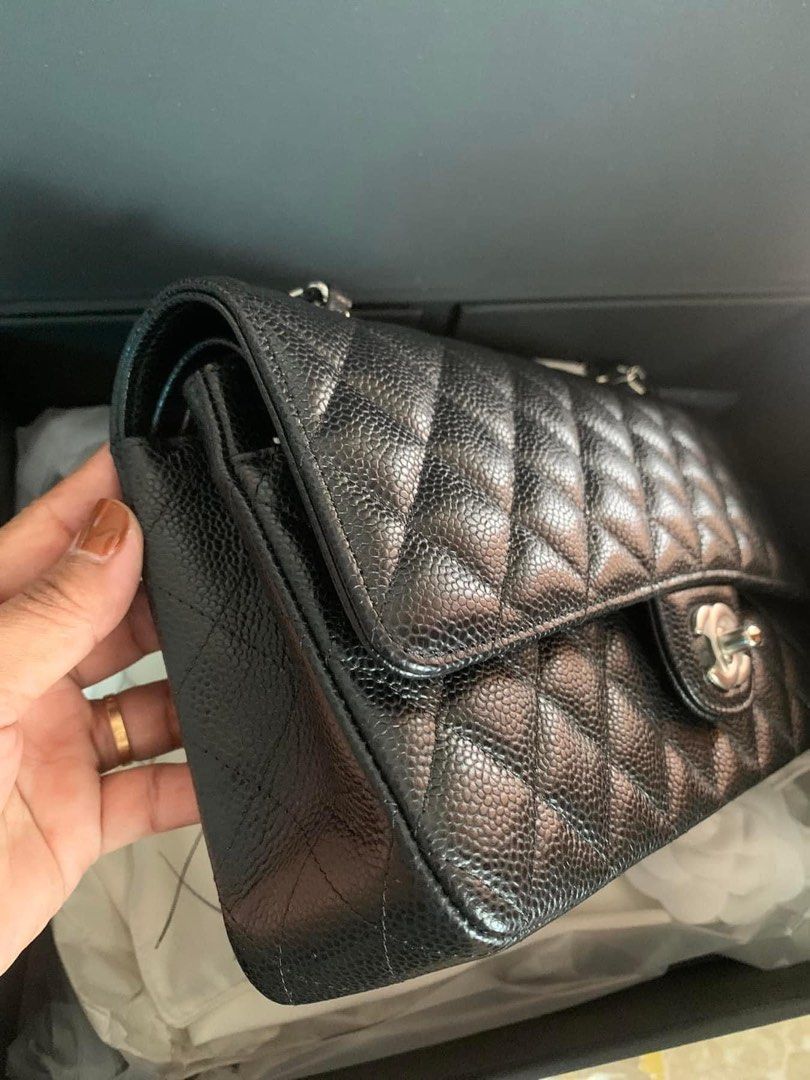 😍 Chanel Double Flap Silver hardware Black Caviar Leather (Category: Luxury Bags & Wallets) located in Pasig City. Submitted by gluxerare (Listing ID 1330916153, Image 3). Description: Rush Super Sale! Big Repriced! Rare to find! First to get! 😍 For sure buyers only, super lowest price - lower than reseller’s prices already!❤️.