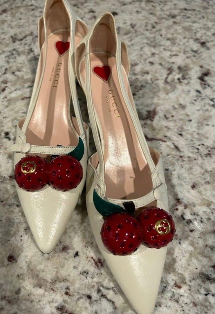Gucci cherry pump sale