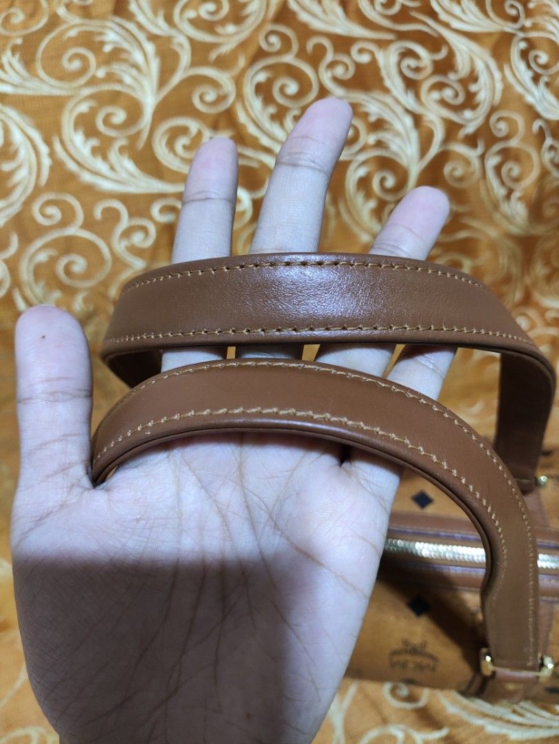 Authentic MCM Papillon Rare Barrel Bag (Category: Luxury Bags & Wallets) located in Tigaon. Submitted by preownedjpnpicks.ph (Listing ID 1324685135, Image 3). Description: Guaranteed authentic 💯 Rank AB Turnable screws with white tag Money back guarantee if proven fake by professionals Japan Source 🇯🇵 Pm for more photos Wala na pong tatawad sagad na last price na yan mga ma'am/sir. Auto decline po pag nag tawad pa. Strictly payment first thru 