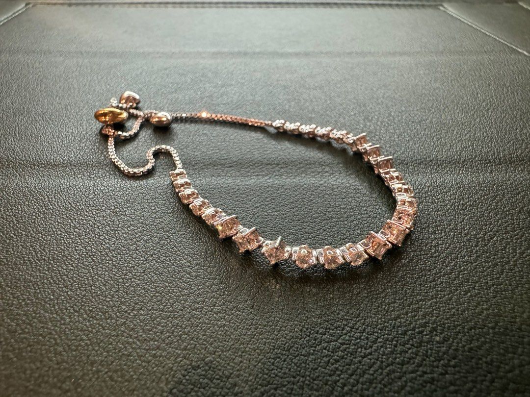 Authentic Tennis bracelet (Category: Jewelry) located in Quezon City. Submitted by everythingInternational (Listing ID 1331022793, Image 2). Description: Selling 100% Authentic tennis bracelet Actual photos posted RFS: extra jewelry Price is slightly negotiable.