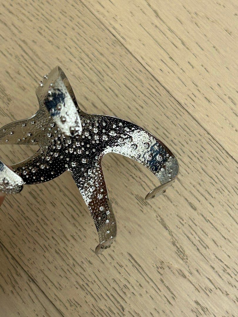 Bangle （分類：手鍊）位於 Hong Kong。 由 keep_green 提交（商品編號 1330939668，圖片 3）。簡介： Very suitable for seaside style。