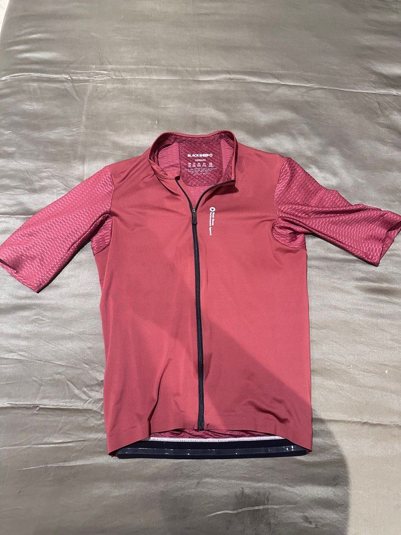 Black Sheep Aero Jersey Medium, Men's Fashion, Activewear on Carousell
