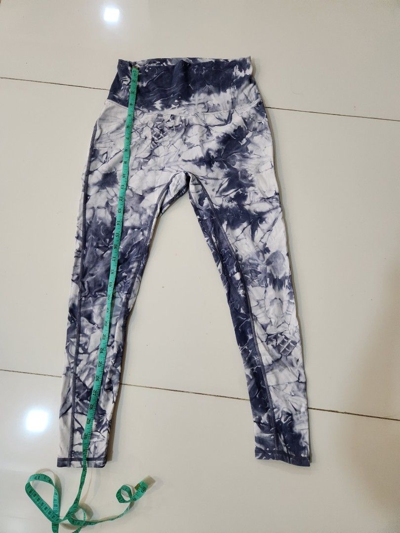 Buttery soft tie-dyed leggings (seamless) (Category: Activewear) located in San Juan City. Submitted by rdlr5050 (Listing ID 1330995554, Image 3). Description: bought the wrong size! its too big on my xs frame. I didn't notice that I pressed Medium. anyways, my loss your gain. this originally costs 785..