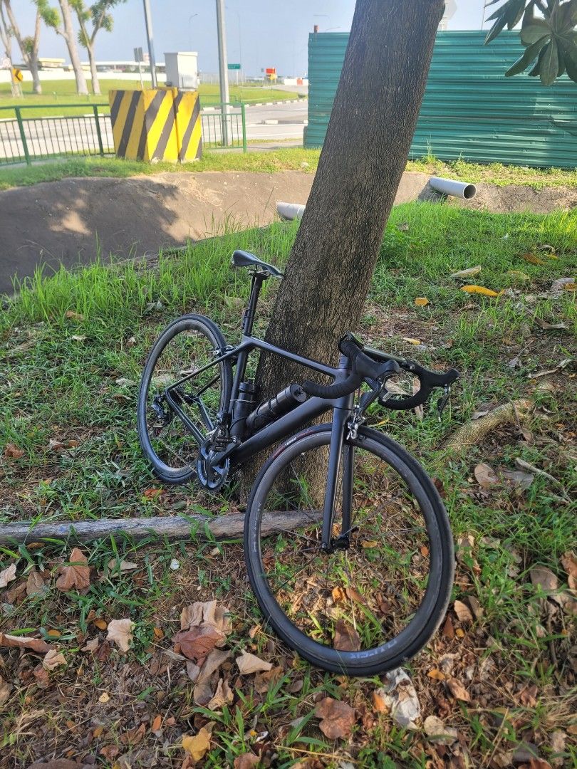 Canyon Ultimate CF Evo rim brake road bike super lightweight 6.5kg and super fast speed trade with titanium bike too Sports Equipment Bicycles Parts Bicycles on Carousell