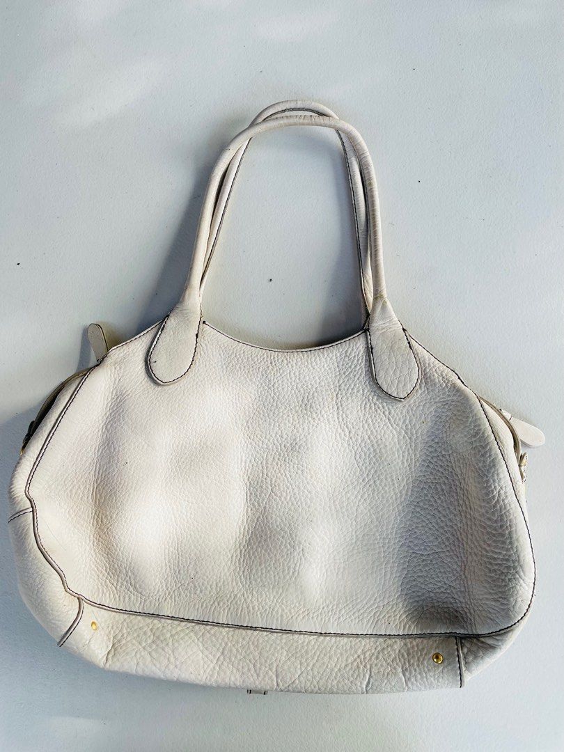 Cole Haan Shoulder Bag (Category: Luxury Bags & Wallets) located in Daet. Submitted by cjsurplus (Listing ID 1330988578, Image 3). Description: ⋆｡˚ 𝗖𝗢𝗟𝗘 𝗛𝗔𝗔𝗡 ˙˖°🧺 ༘ ⋆｡˚ ੈ𑁍༘ᵕ̈ — 10/10 condition ੈ𑁍༘ᵕ̈ — all goods no flaws ੈ𑁍༘ᵕ̈ — leather ੈ𑁍༘ᵕ̈ — ganda ng loob bagong bago ੈ𑁍༘ᵕ̈ — okay pang office bag ੈ𑁍༘ᵕ̈ — MANAGE YOUR EXPECTATION UKAY length: 16 width: 11 Mine: ₱1,500 𝓝𝓸𝓽𝓮: 𝗆𝗂𝗇𝖾 𝗇𝗈𝗐, 𝗉𝖺𝗒 𝗍𝗈𝗆𝗈𝗋𝗋𝗈𝗐 𝗉𝗈𝗅𝗂𝖼𝗒! 