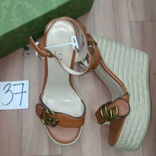 Gucci marmont sandals sale hotsell