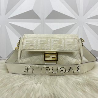 (Kategori: ) berada di . Dikirim oleh bagsie.vintage (ID iklan 1330963700, Gambar 1). Deskripsi: .
