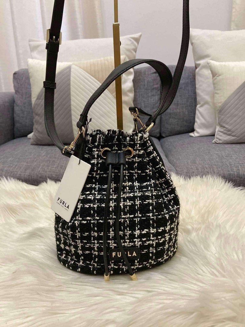 Furla Clio Mini Textured Bucket Bag (Category: Luxury Bags & Wallets) located in Manila. Submitted by an.g_ (Listing ID 1331055920, Image 2). Description: .
