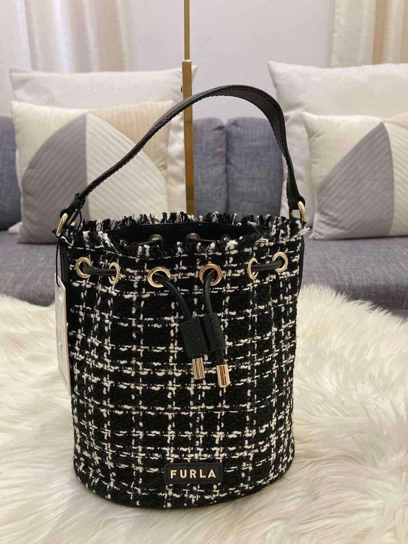 Furla Clio Mini Textured Bucket Bag (Category: Luxury Bags & Wallets) located in Manila. Submitted by an.g_ (Listing ID 1331055920, Image 3). Description: .
