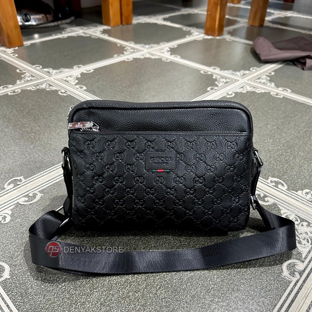 Gucci Sling bag, Fesyen Pria, Tas Dompet Tas Selempang di