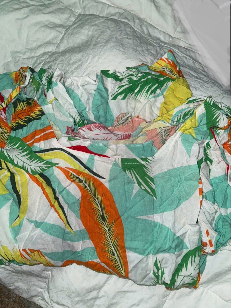 Hawaiian themed dress (Category: Dresses) located in Quezon City. Submitted by sabrinaxdc (Listing ID 1330906838, Image 1). Description: Needs to be ironed. Only used once.