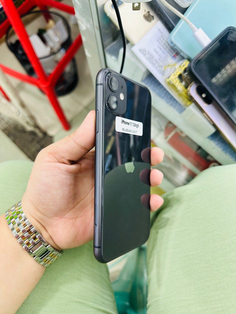 Iphone 11 128gb 88% batt FU NTC (Category: iPhone 11 Series) located in San Juan City. Submitted by javedsgadgetshop (Listing ID 1331010535, Image 3). Description: OPEN FOR INSTALLMENT VIA CREDIT CARD/GGIVES/SPAY/BILLEASE & SWAP/TRADE-IN! BUY AND SELL! Quick Specs : Iphone 11 •128gb •NTC Variant •88% batt health •Factory Unlock •95% Smoothness •No hidden issue | No Repaired •100% Authentic | Not Refurbished •w/ OEM Charger & store warranty ❣️ - s