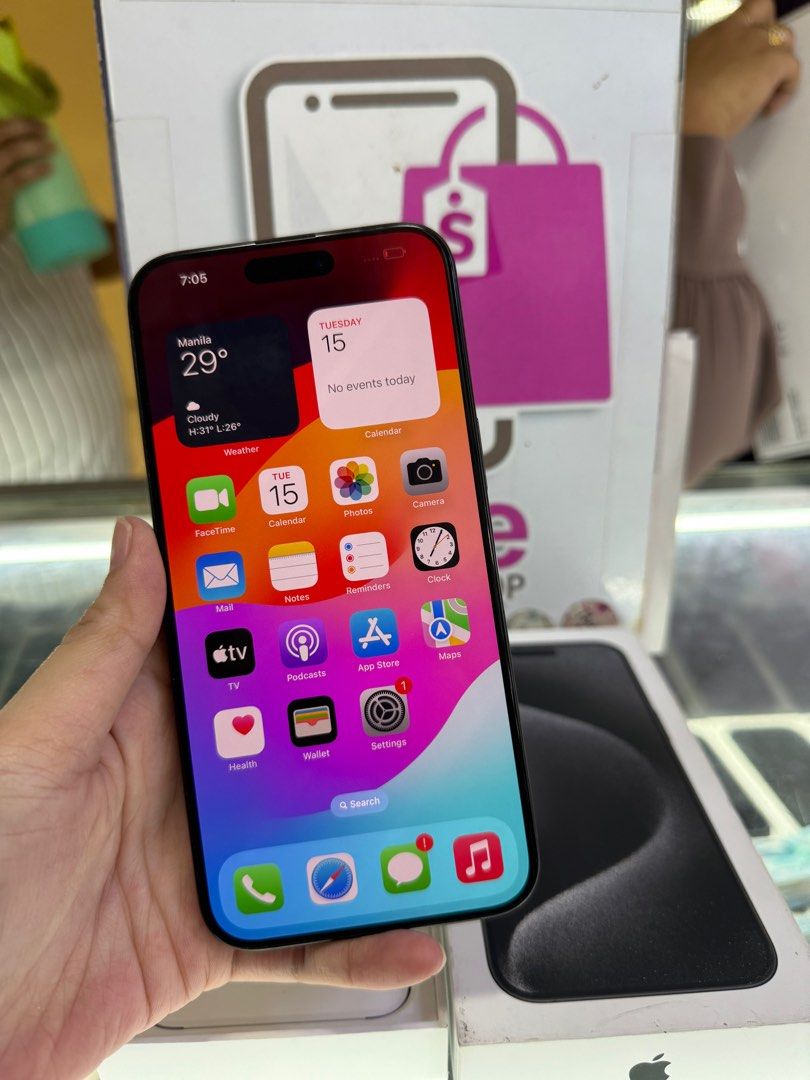iphone 15 pro max 256gb dual sim good as new (Category: iPhone 15 Series) located in Cainta. Submitted by vine_gadget_shop (Listing ID 1331002557, Image 3). Description: iphone 15 pro max 256gb dual sim good as new complete package hk variant pick up store greenhills shopping center we accept trade in we accepy credit card and ggives installment we do cod and door to door we ship nationwide for fast transaction call 09277368323 look for vine visi