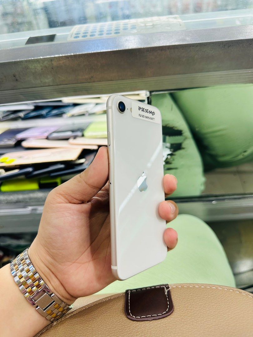 Iphone SE 2022 5G 64gb FU 100% (Category: iPhone SE Series) located in San Juan City. Submitted by javedsgadgetshop (Listing ID 1331011111, Image 3). Description: OPEN FOR INSTALLMENT VIA CREDIT CARD/GGIVES/SPAY/BILLEASE & SWAP/TRADE-IN! BUY AND SELL! Quick Specs : Iphone SE 2022 5G •64gb •US Variant •100% batt health •Factory Unlock •95% Smoothness •No hidden issue | No Repaired •100% Authentic | Not Refurbished •w/ OEM Charger & store warranty 