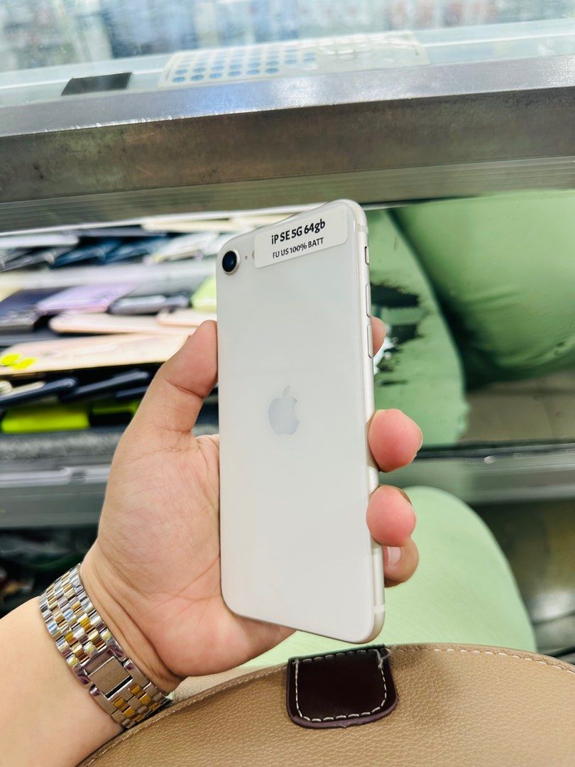 Iphone SE 2022 5G 64gb FU 100% (Category: iPhone SE Series) located in San Juan City. Submitted by javedsgadgetshop (Listing ID 1331011111, Image 2). Description: OPEN FOR INSTALLMENT VIA CREDIT CARD/GGIVES/SPAY/BILLEASE & SWAP/TRADE-IN! BUY AND SELL! Quick Specs : Iphone SE 2022 5G •64gb •US Variant •100% batt health •Factory Unlock •95% Smoothness •No hidden issue | No Repaired •100% Authentic | Not Refurbished •w/ OEM Charger & store warranty 
