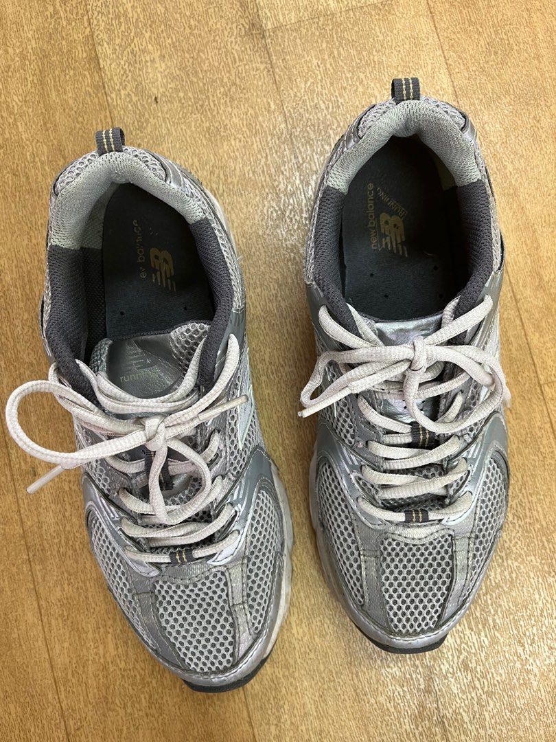 JUAL NEW BALANCE SILVER Fesyen Wanita Sepatu di Carousell