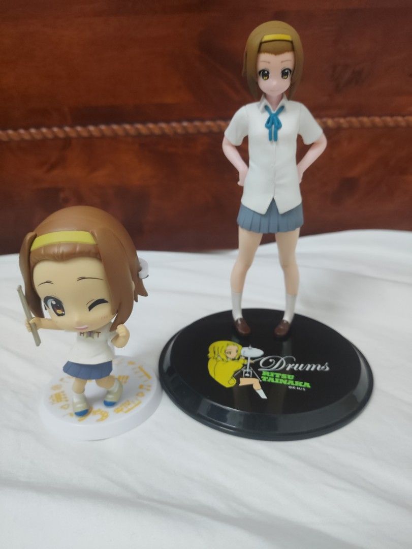 K-on Ritsu Tainaka Figures and tin badge, Hobbies & Toys, Collectibles ...