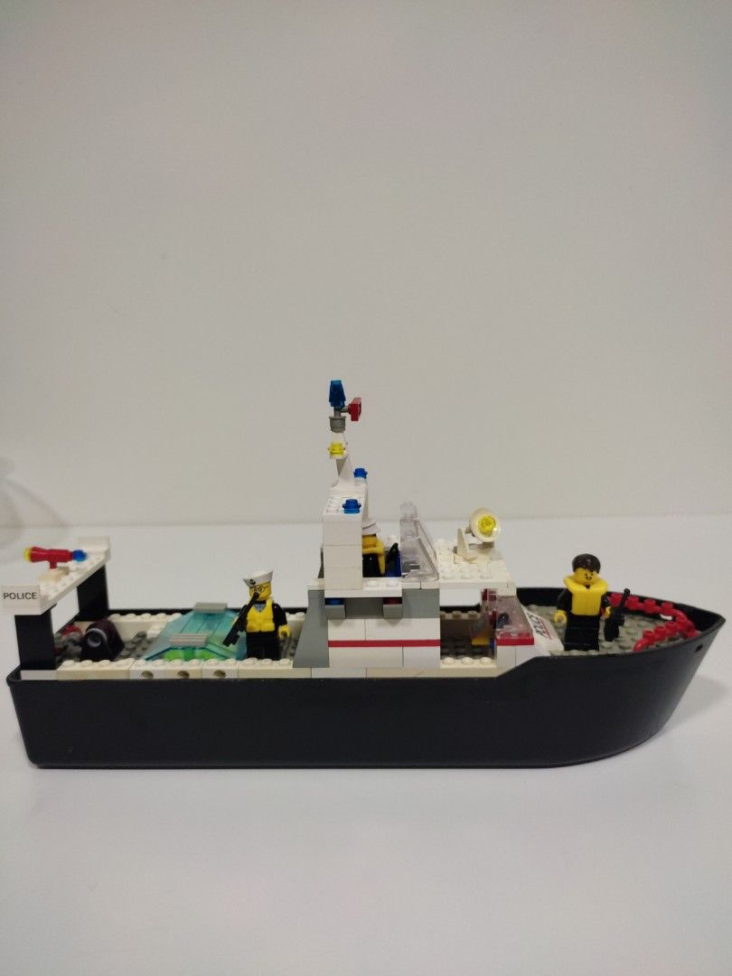 Lego police boat 4021 best sale