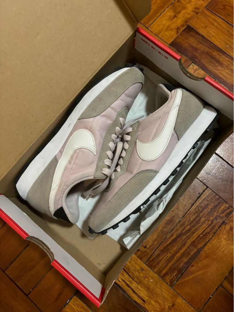 nike daybreak barely rose