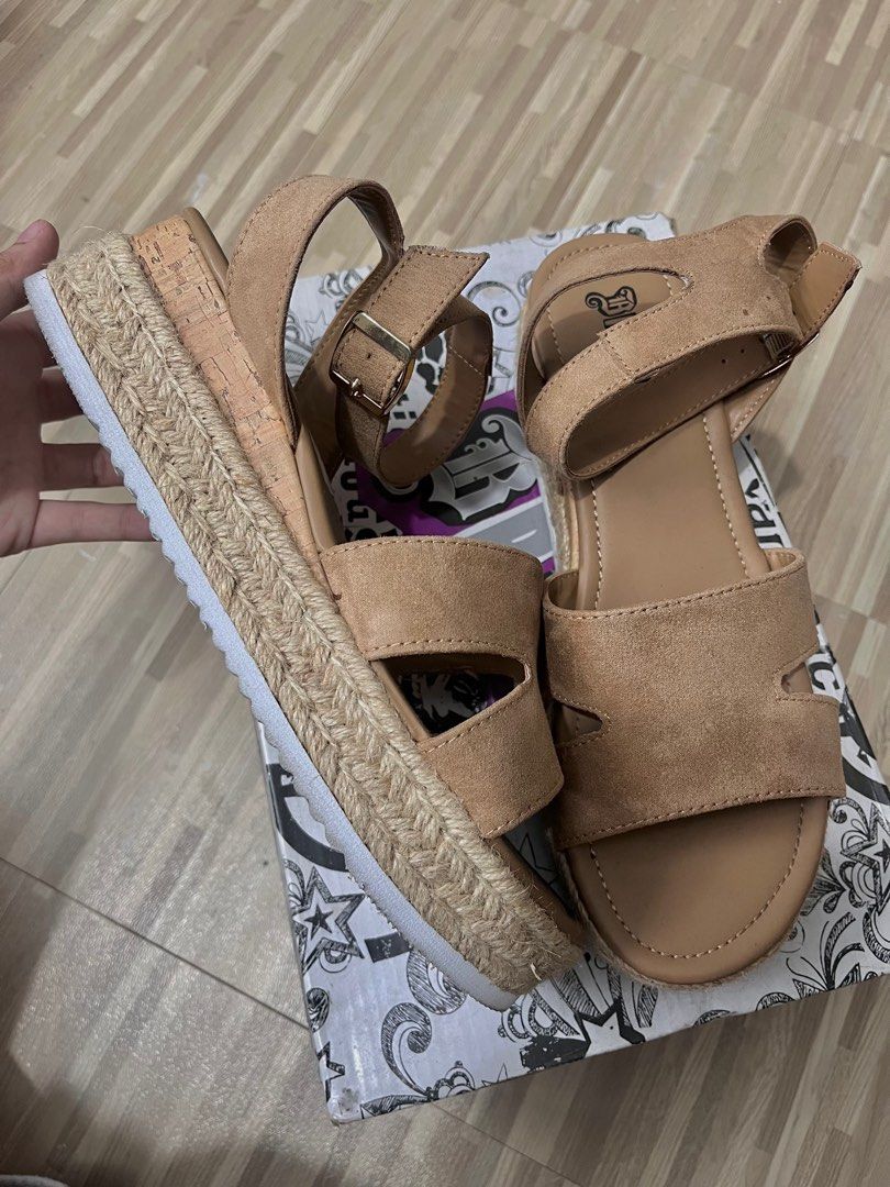 Payless brash sandals discount