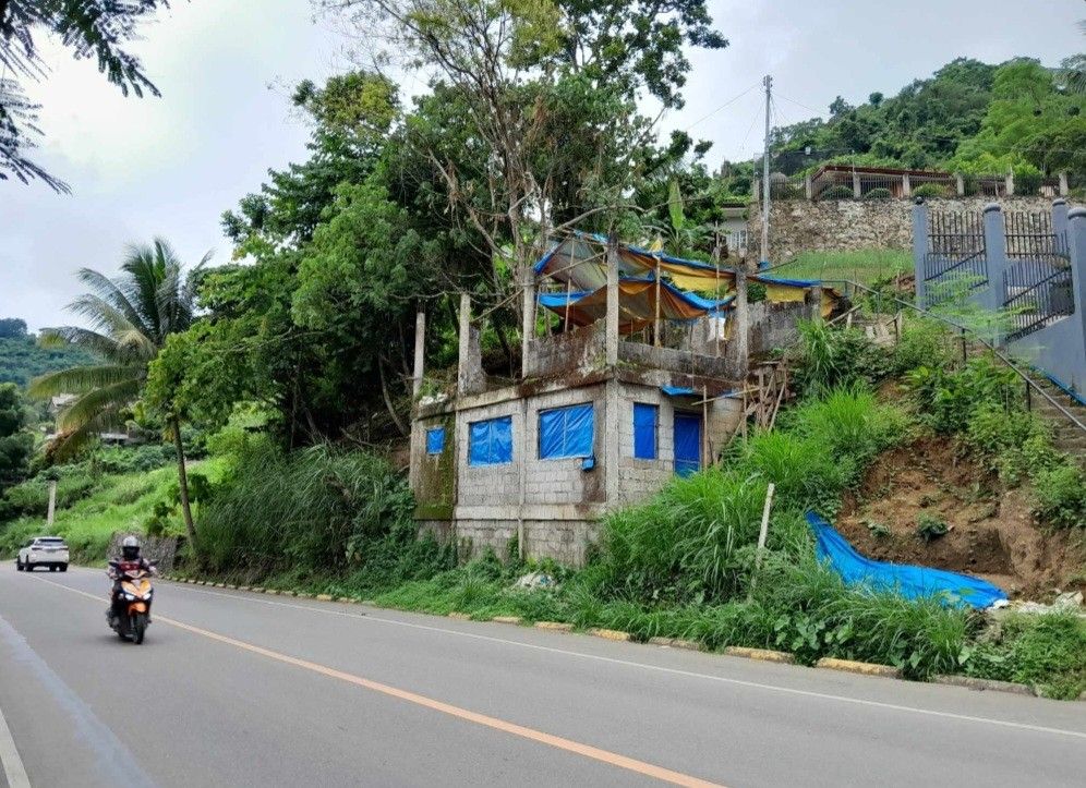 Sacrifice Sale Busay Lot (Category: Lot) located in Cebu City. Submitted by clickbrokerbestproperty_14344 (Listing ID 1330937280, Image 3). Description: Sacrifice Sale lot in busay along the main road for only 1.5M all in 308 sqm but total will be 300sqm only for road widening owner is senior citizen can be built like apartment , restaurant resthouse.