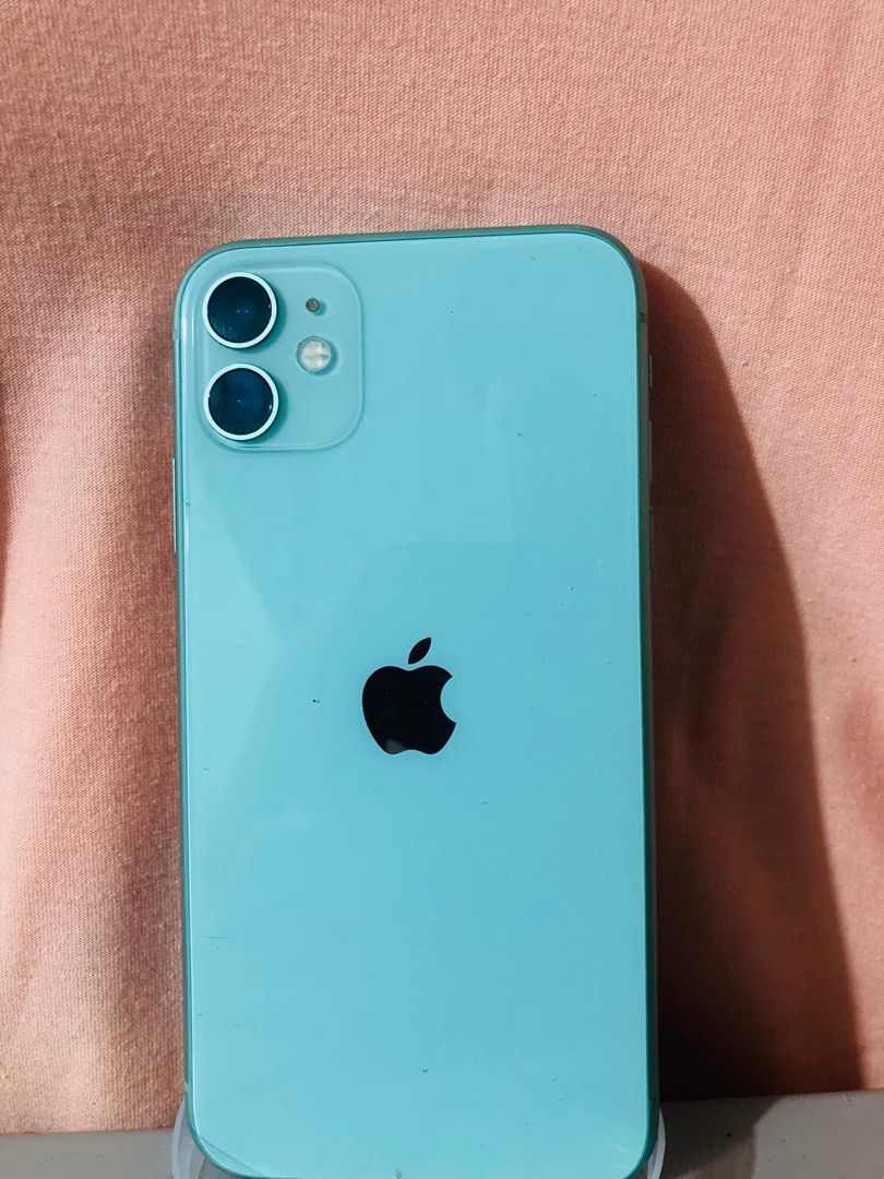SALE/SWAP IPHONE 11 128GB (Category: iPhone 11 Series) located in Manila. Submitted by maddi.cade (Listing ID 1330925515, Image 2). Description: REPLACED LCD PERO LAHAT NAGANA FACE ID ✅ TRUETONE ✅ SWAP SA MABABANG UNIT X PATAAS OFFER LANG .