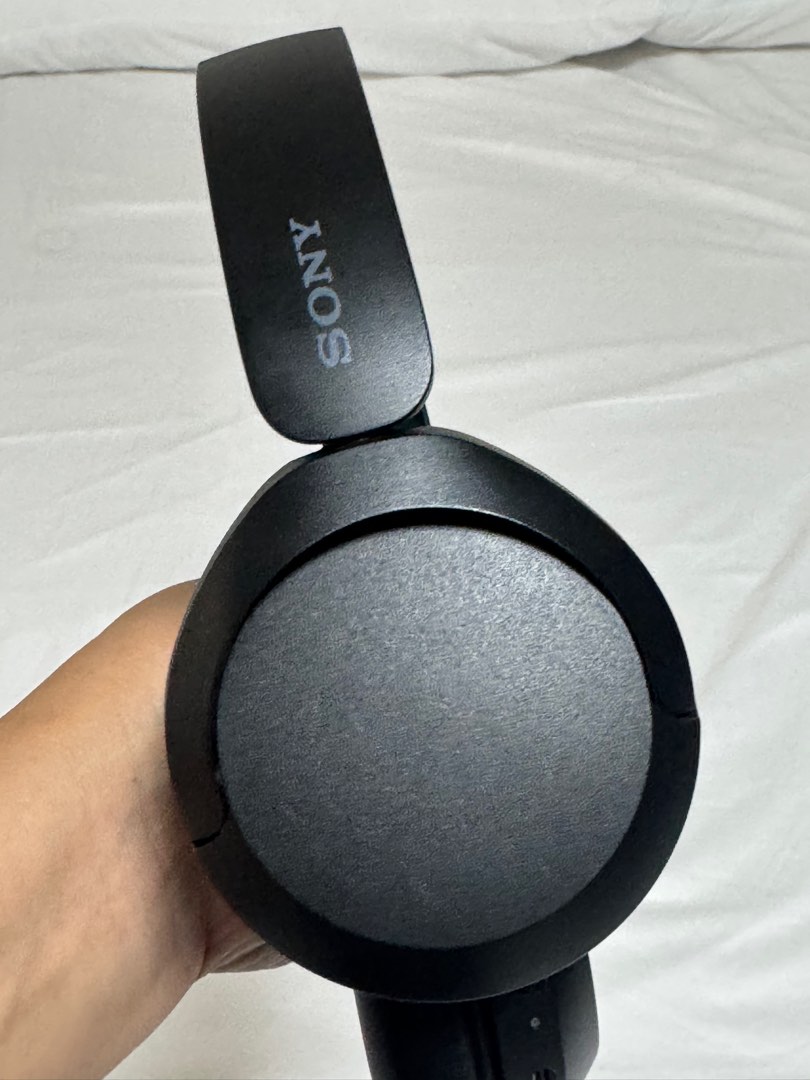 Sony WH CH520 Wireless On Ear Headphones with Microphone Audio Headphones Headsets on Carousell
