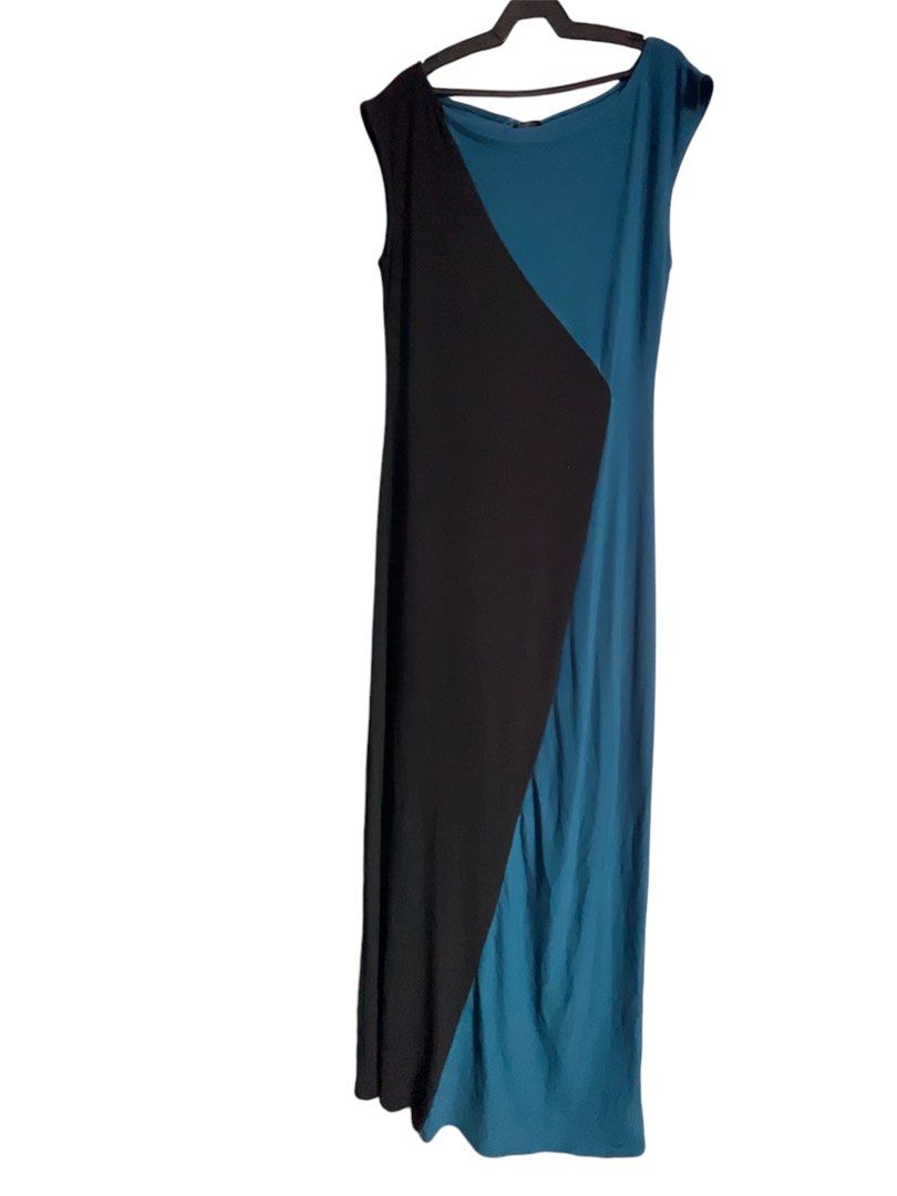 Teal Blue and black combination long gown plus size (Category: Evening dresses & gowns) located in Antipolo. Submitted by nixielistings4u (Listing ID 1330883609, Image 1). Description: Used only once Bought in US Original price is $40 /₱2k+ Selling only for ₱350 Free shipping one day within Rizal area Size large Stretchable can fit medium to XL.