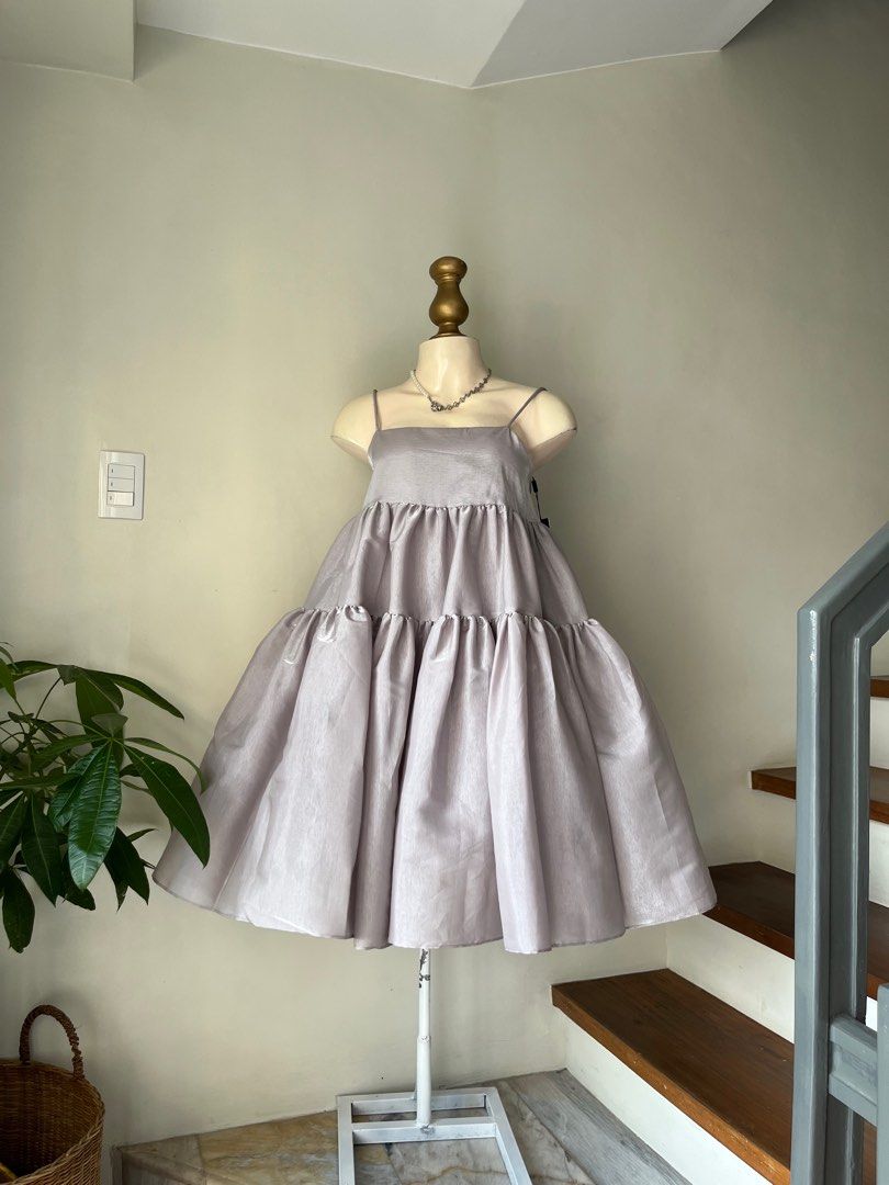 Thrifted High Quality Ariana Grande Vibes Baby Doll Midi Dress Women s Fashion Dresses Sets Dresses on Carousell