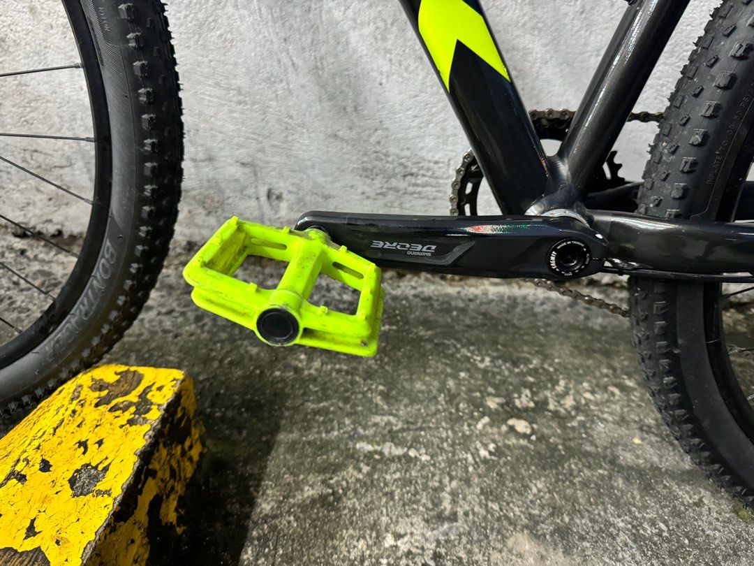 trek marlin 6 M 29er (Category: Bicycles) located in Quezon City. Submitted by briansatiniaman (Listing ID 1330944910, Image 3). Description: good as new bilang sa daliri kung ilan beses nagamit naka bike skin na see photos na lang sa specs and component anjan na lahat may free ng brand new bike trunk racks 3 bikes pwede ilagay see last pic Rfs: di nagagamit busy at pagod lagi.