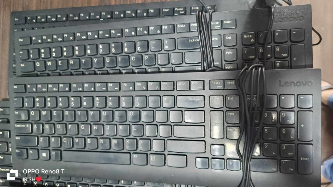 Used Lenovo Keyboard (Category: Computer Keyboard) located in Caloocan City. Submitted by olxph_372337775 (Listing ID 1330934345, Image 1). Description: Lenovo Keyboard.