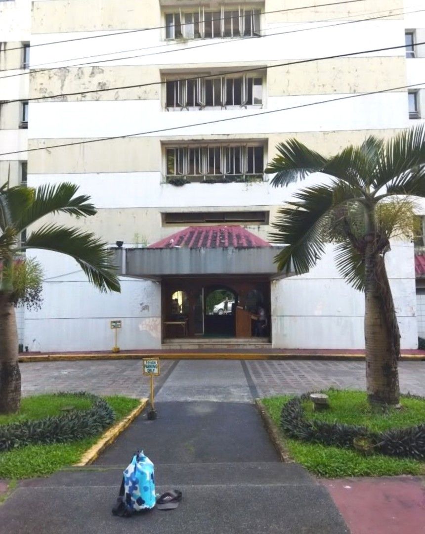 Victoria Valley condominium unit for rent inside Valley golf (Category: Apartments & Condos) located in Manila. Submitted by jonas0414 (Listing ID 1330961476, Image 1). Description: Victoria Valley condominium unit for rent inside Valley golf. (The unit will be available by January 15, 2026) Available for reservation. Unit is ready for occupancy by January 15, 2026. Flood free location 42 sqm unit with bedroom Free parking space with roof for 1 c