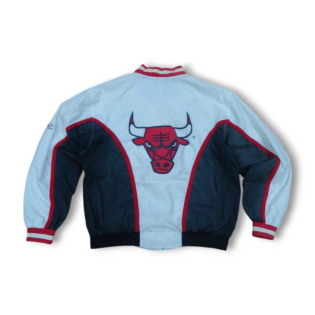 VINTAGE 90s CHICAGO BULLS WARMUP JACKET Men s Fashion Coats Jackets and Outerwear on Carousell