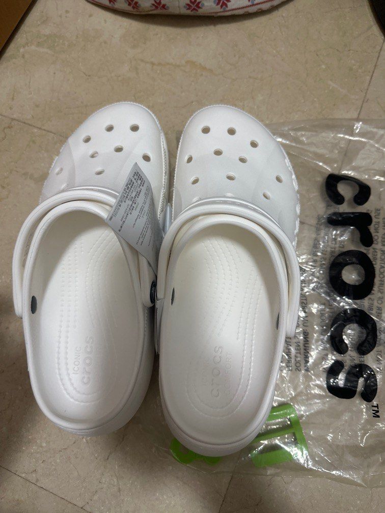 Bata crocs top