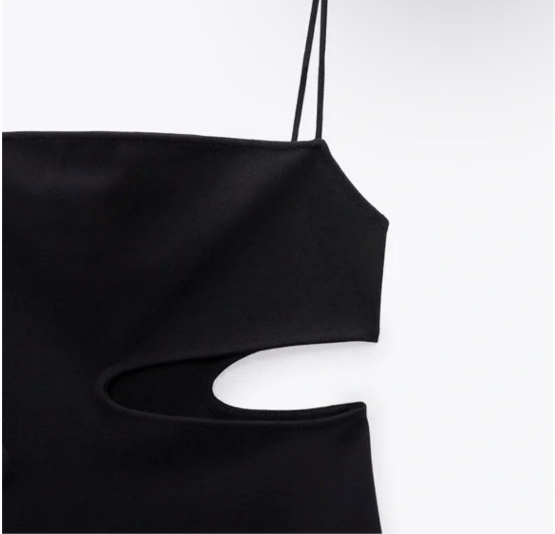 Zara Black Cut Out Dress (Category: Dresses) located in Mandaluyong City. Submitted by basic.coex (Listing ID 1331037538, Image 3). Description: .