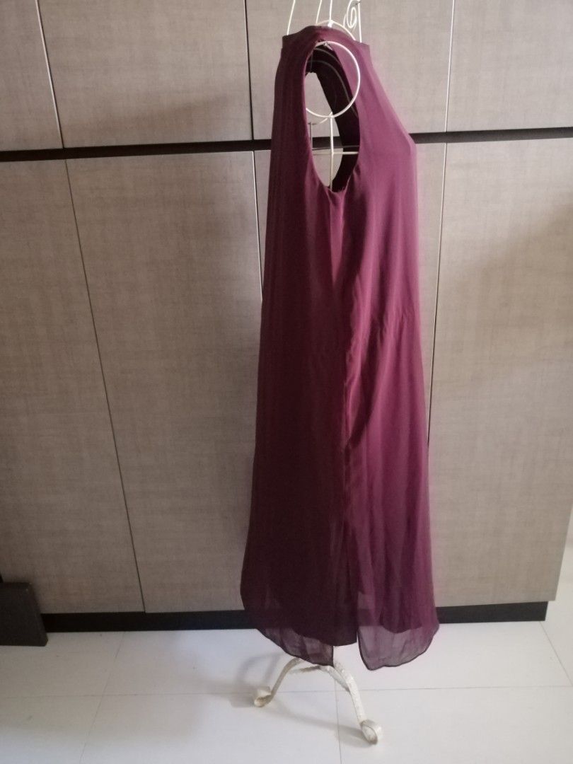 Zara burgundy chiffon midi dress, Women's Fashion, Dresses & Sets, Dresses  on Carousell