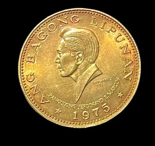 (Category: ) located in . Submitted by COLLECTORS (Listing ID 1331196527, Image 1). Description: .