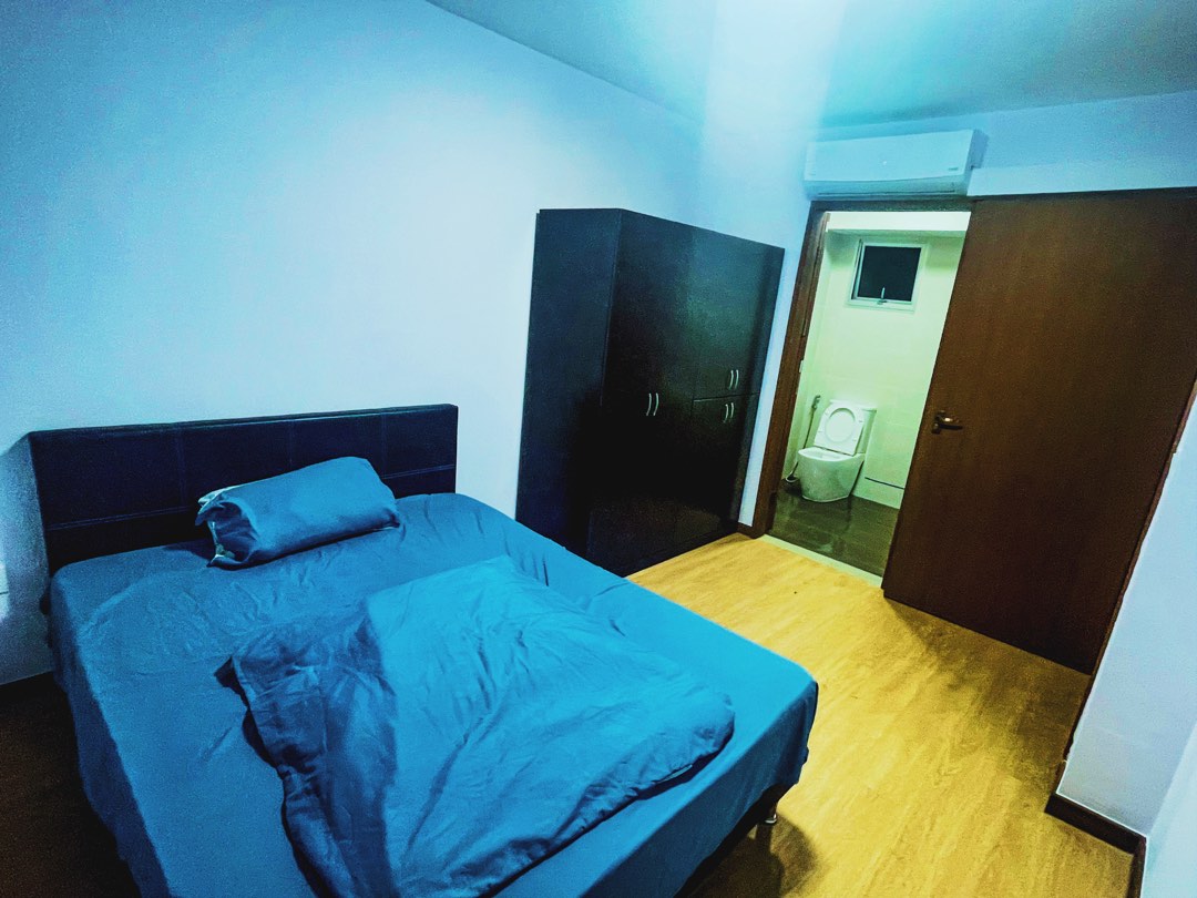 (Category: ) located in . Submitted by kkay8 (Listing ID 1328878309, Image 1). Description: .