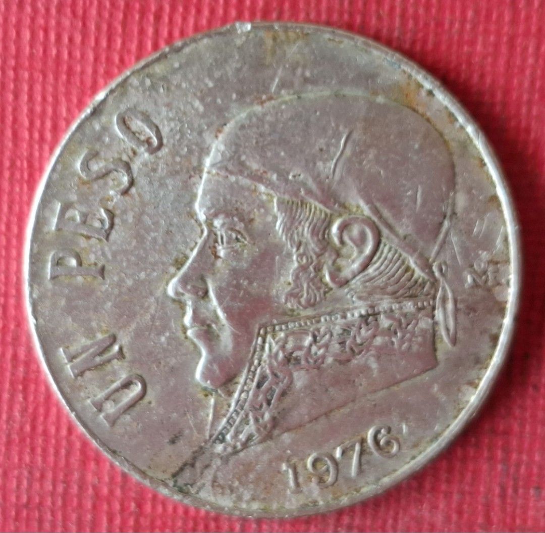 古幣／9大型〔墨西哥〕1976年1披索錢幣乙枚（保真，品相如圖）。, 書籍、休閒與玩具, 收藏、紀念品, 錢幣、紙鈔在旋轉拍賣