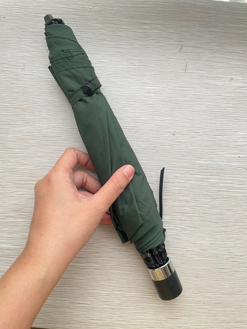 🇯🇵 Japan Green Folding Umbrella (Category: Umbrellas) located in Quezon City. Submitted by shopgood_mnl (Listing ID 1331200599, Image 2). Description: .