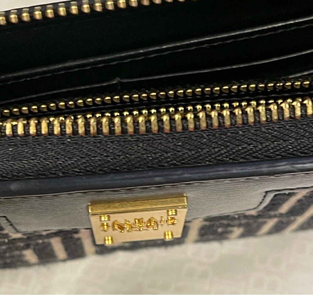 Authentic Balmain (Category: Luxury Bags & Wallets) located in Manila. Submitted by chloe_luxuries (Listing ID 1331198378, Image 3). Description: Guaranteed original Balmain long wallet Unused condition Comes with complete inclusion Pm for those interested.