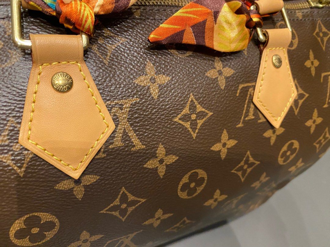 Authentic Lv Bandouliere 30 (Category: Luxury Bags & Wallets) located in Santa Rosa. Submitted by authenthei (Listing ID 1331225356, Image 2). Description: LV bandouliere 30 (lightly used) With strap (unused) Comes with twilly, leather base and shaper had it bag spa at doctor leather GB5 MOP: gcash/bpi/bdo only SF on buyer Will no longer entertain request for additional photos No haggling/ no lowballing LP already.